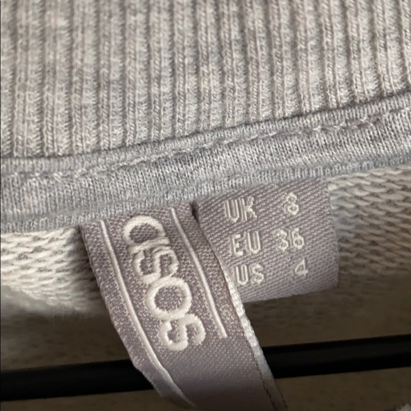 *GRAY* ASOS Cloud Stripe Cold-Shoulder Top, Size 4 - Picture 3 of 16